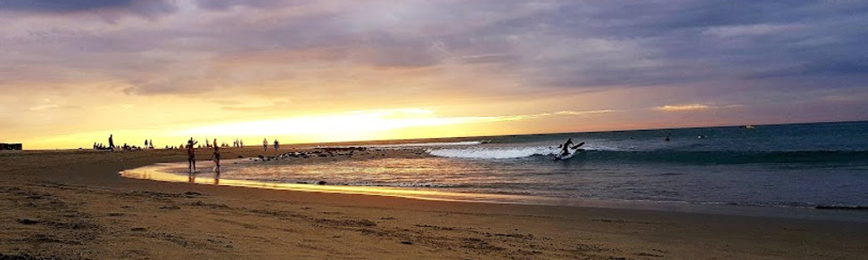 Atardecer en la playa de Máncora